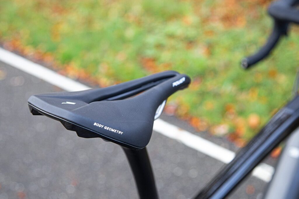selle royal : comment choisir la meilleure selle pour vos longues randonnées à vélo ?