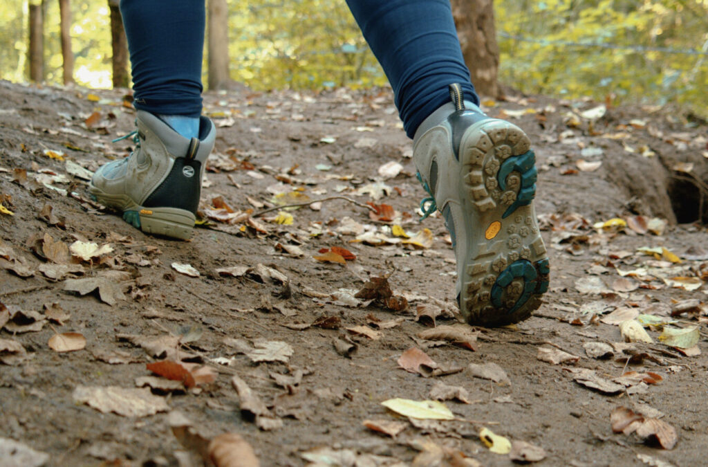 Comment choisir des chaussures de randonnée pour femmes aux pieds sensibles ?