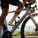 Pourquoi le Trek Domane AL 2 est-il le choix idéal pour débuter le cyclisme sur route ?