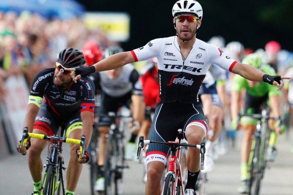 pourquoi les cyclistes professionnels choisissent les chaussures shimano rc7 ?