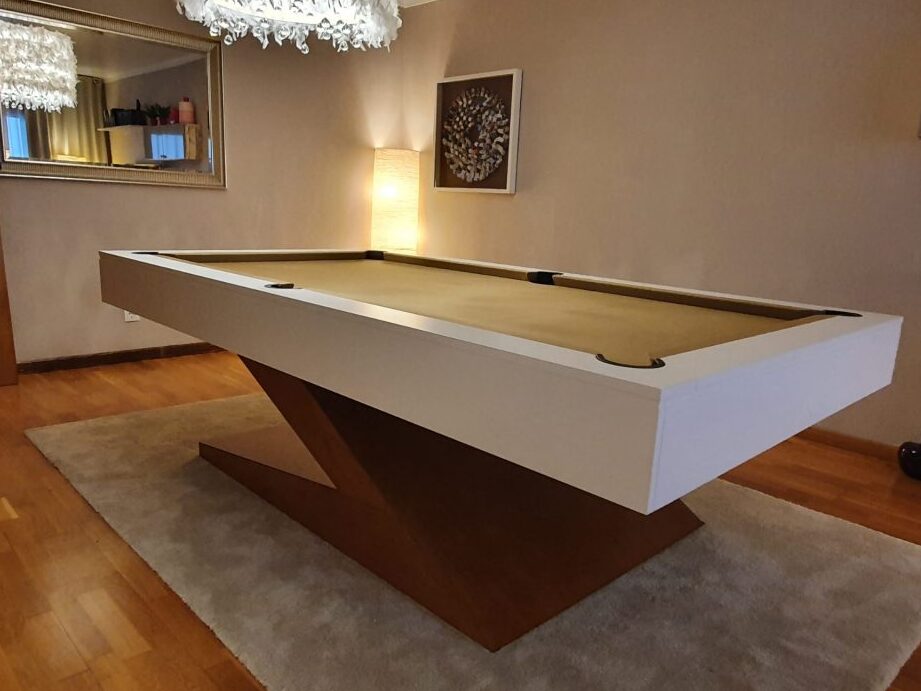 Pourquoi choisir un billard de 9 pieds pour votre espace de jeu ?