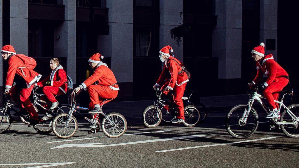 Pourquoi le vélo rose est-il devenu un must-have des cyclistes urbains ?