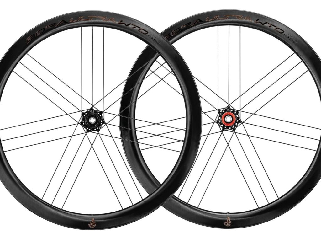 Choisir la bonne roue Campagnolo : caractéristiques, gamme et conseils