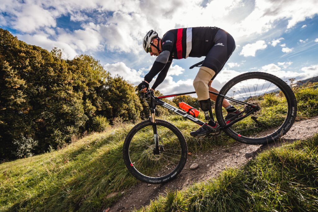 Renforcement et étirement : clés pour des jambes de cycliste robustes