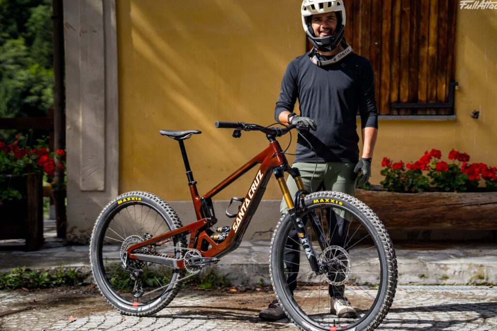 Santa Cruz Nomad : Pourquoi ce VTT est le choix des riders exigeants ?