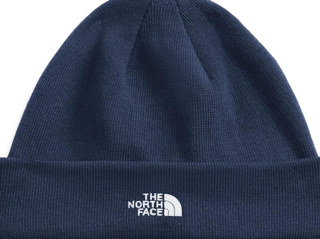 Pourquoi le bonnet Under Armour noir est un must-have pour les sportifs ?