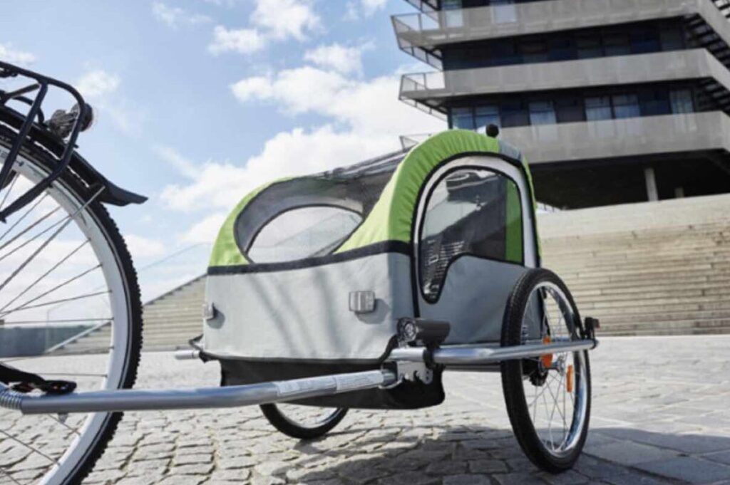 Remorque de vélo : Comment choisir le meilleur modèle pour vos aventures à deux roues ?
