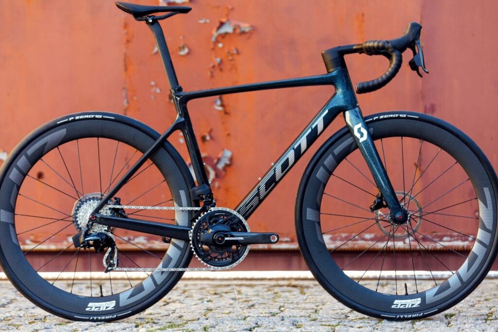 Comment optimiser votre performance vélo avec le nouveau SRAM Force eTap AXS ?