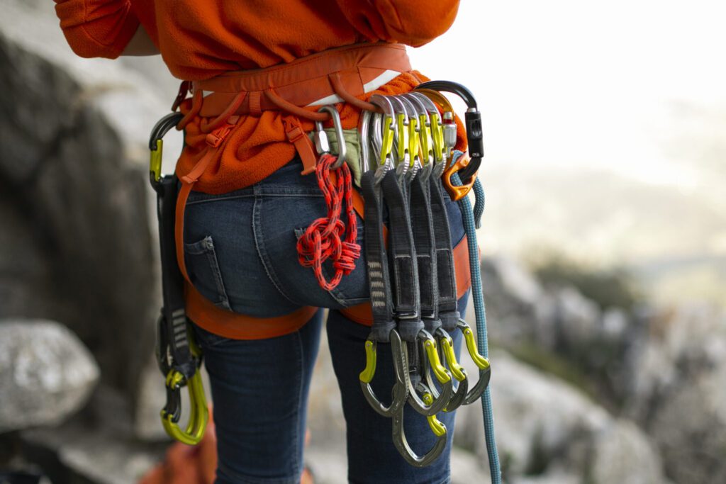 Comment choisir le bon baudrier d&rsquo;escalade pour votre prochaine aventure verticale ?