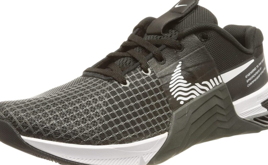 Nike Metcon 8 pour hommes : pourquoi est-elle la chaussure d’entraînement incontournable ?