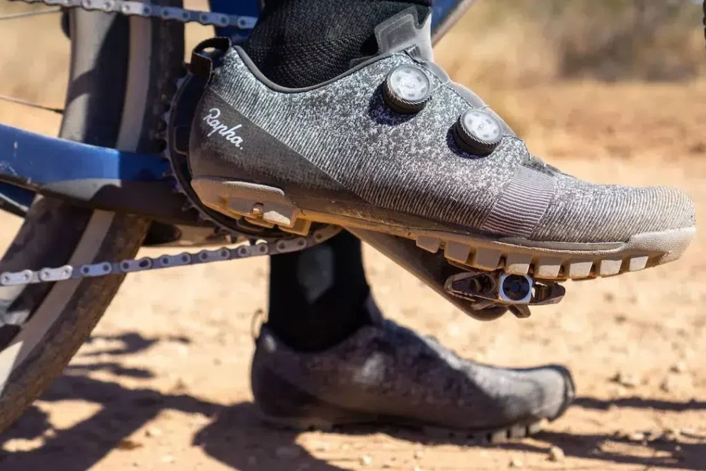 Quelles sont les meilleures chaussures gravel pour vos aventures à vélo ?
