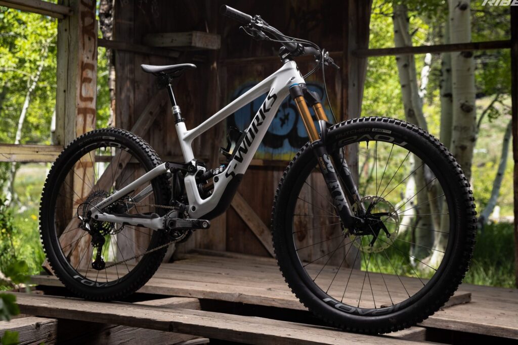Comment le Trek Fuel EX révolutionne-t-il le VTT trail moderne ?