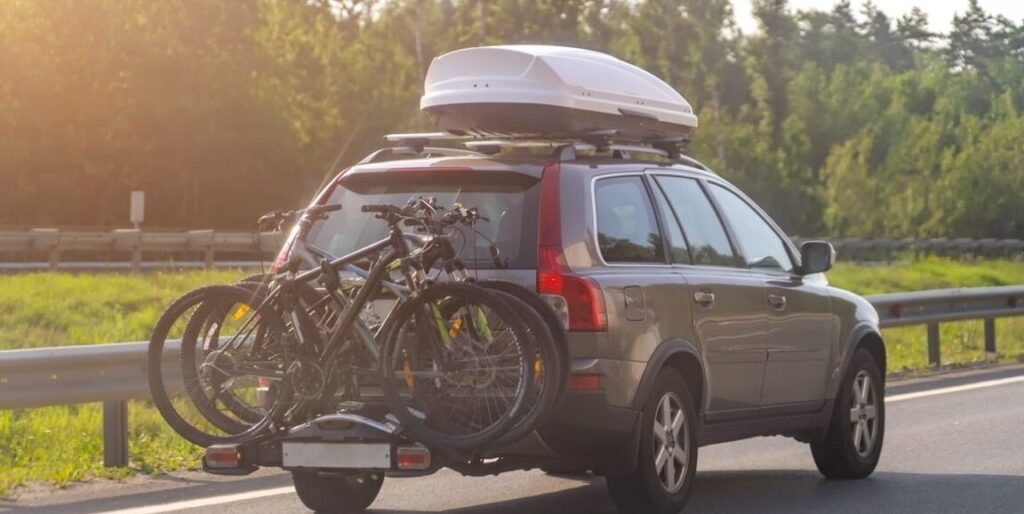Choisir le meilleur porte-vélo d’attelage pour 2 vélos : guide et conseils